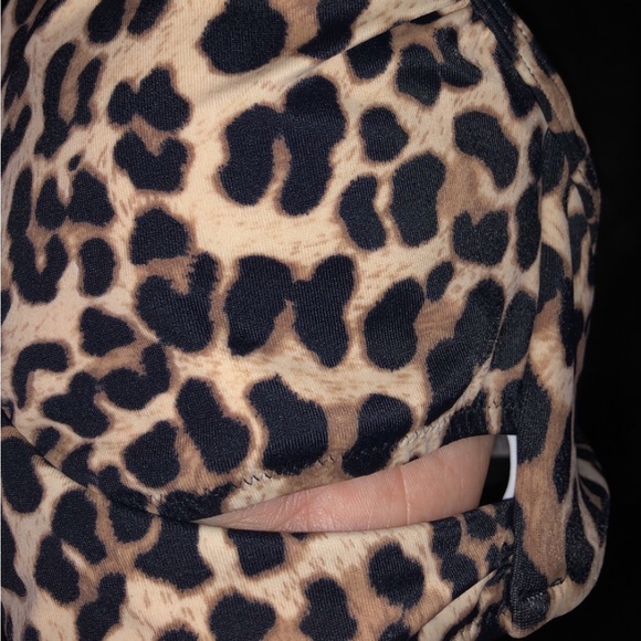 VICTORIA’S SECRET PINK SWIMSUIT CRISS CROSS CUT OUT BIKINI WRAP TOP - Picture 5 of 6